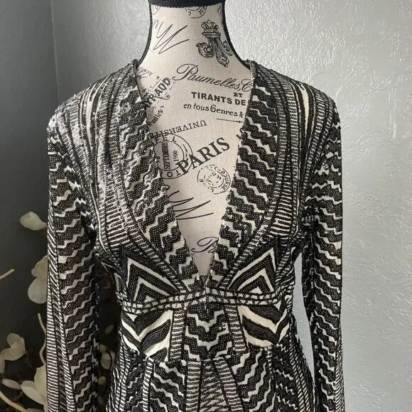 Fashion Nova Diva Sequin Mini Dress X-Large Plunge V-Neck Beige Black Slits Sexy - Picture 2 of 12